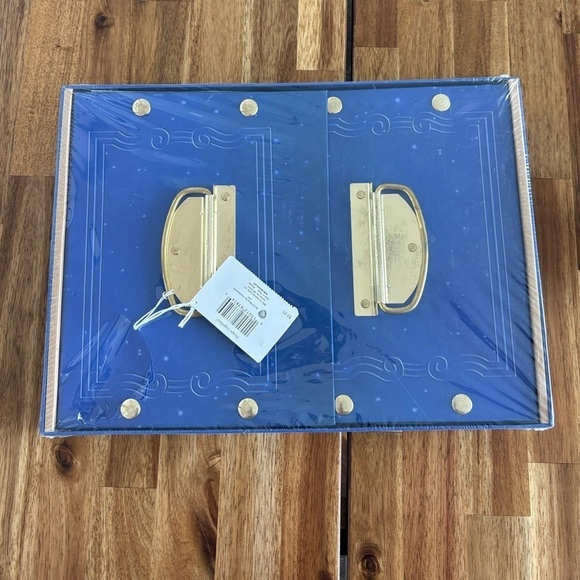 Hallmark The Polar Express Keepsake storage box. NEW - Picture 13 of 13